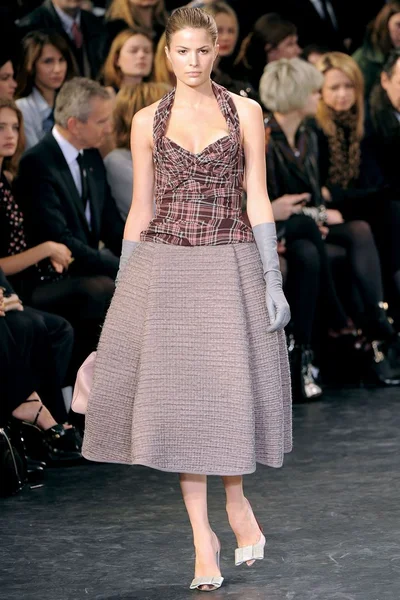 Look 23